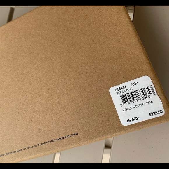 Authentic Coach reversible 38mm leather belt set - Picture 8 of 8